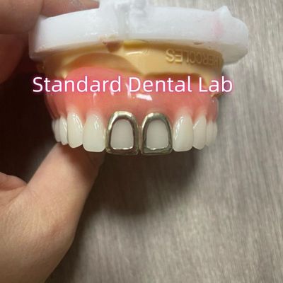 comprare Dentiere acriliche ISO con denti d'oro giallo fabbricazione online